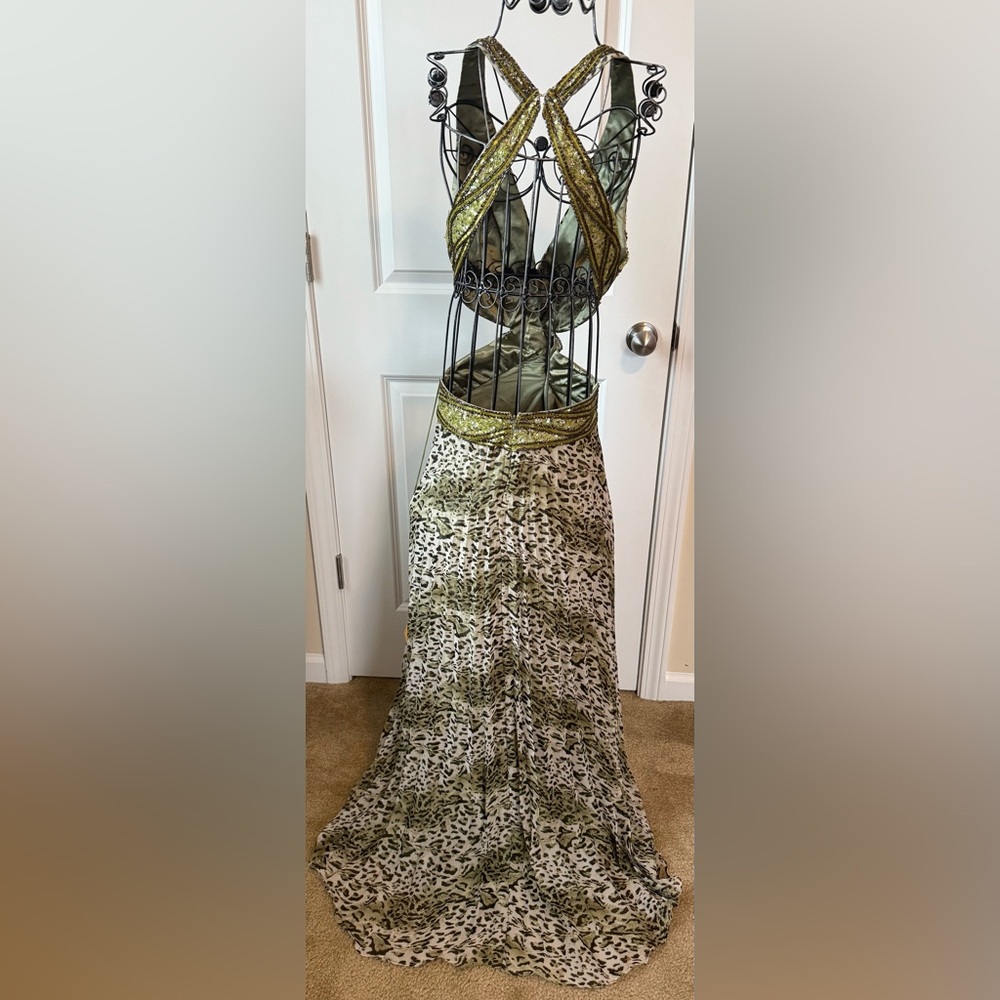 Elegant Leopard Print sequined Evening Gown by Bellezza - Picture 4 of 8